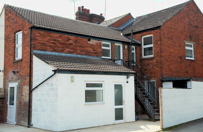 3 Bedroom Apartment To Rent In Ferndale Road, Ferndale, SN2