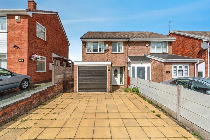 3 Bedroom Semi-detached House For Sale In Hill Street, Wednesbury, WS10