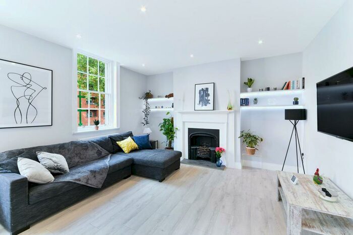 2 Bedroom Apartment To Rent In Angel House, Cable Street, London, E1