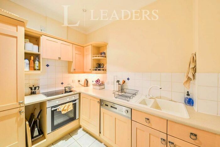2 Bedroom Flat To Rent In Milliners Court, Lattimore Road, St. Albans AL1