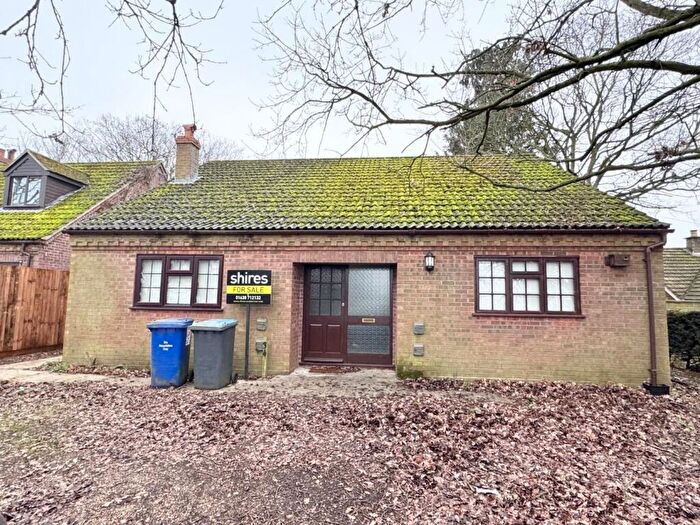 3 Bedroom Detached Bungalow For Sale In Maids Cross Hill, Lakenheath, IP27