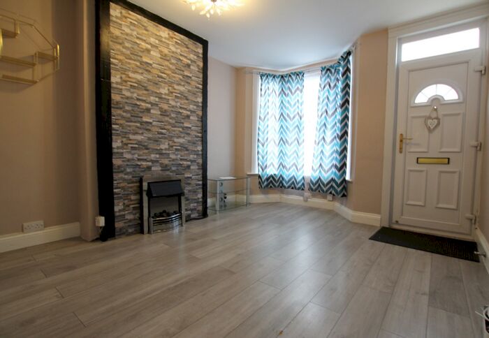 3 Bedroom Terraced House To Rent In Queens Road, Gillingham, ME7