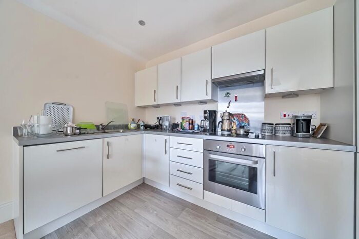 1 Bedroom Flat For Sale In Newbury, Berkshire, RG14