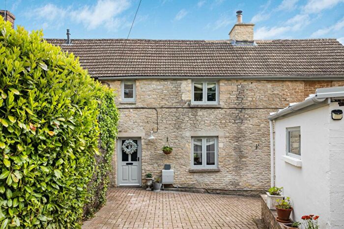 3 Bedroom End Of Terrace House For Sale In Cheltenham Road, Baunton, Cirencester, Gloucestershire, GL7