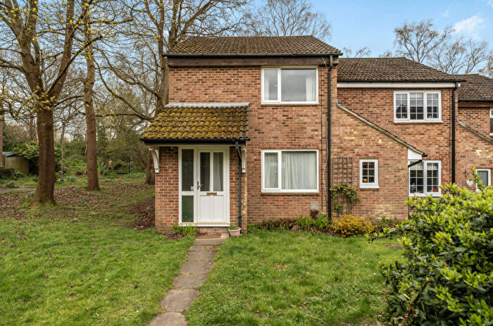 2 Bedroom End Of Terrace House For Sale In Juniper, Bracknell, Berkshire, RG12