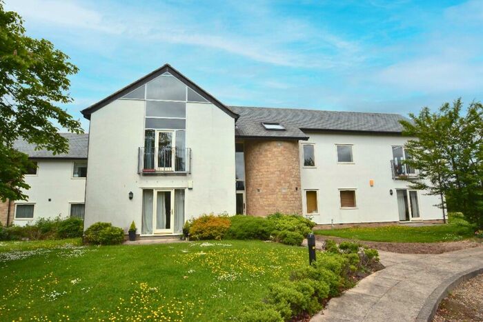 2 Bedroom Flat To Rent In Moor Allerton Hall, Lidgett Lane, Roundhay, Leeds, LS8