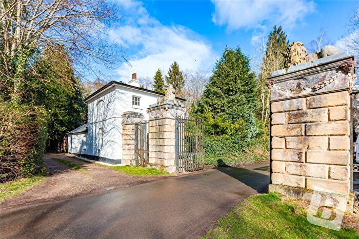 3 Bedroom Detached House For Sale In The Avenue, Brentwood, Essex, CM13