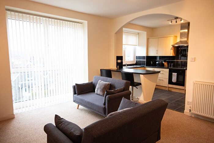 2 Bedroom Flat To Rent In Broomhill Road, City Centre, Aberdeen, AB10