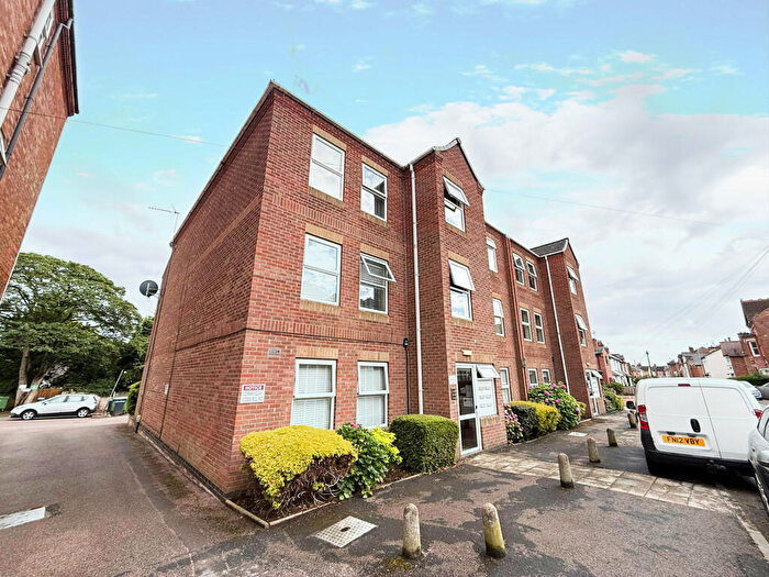 1 Bedroom Apartment For Sale In Clarence Road, Hinckley, Leicestershire, LE10