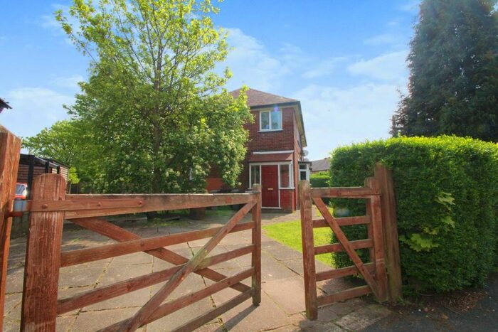 1 Bedroom Maisonette To Rent In Milner Avenue, Broadheath, Altrincham, Cheshire, WA14