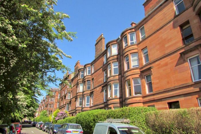 1 Bedroom Flat To Rent In Spacious U/F Bed @ Striven Gardens, G20