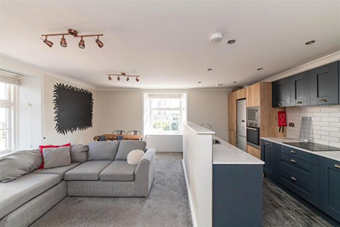 3 Bedroom Apartment To Rent In Picton Manor, City Centre, Newcastle Upon Tyne, NE1