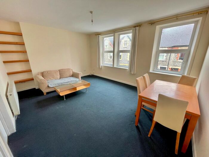 1 Bedroom Flat To Rent In High Street, Barry, CF62