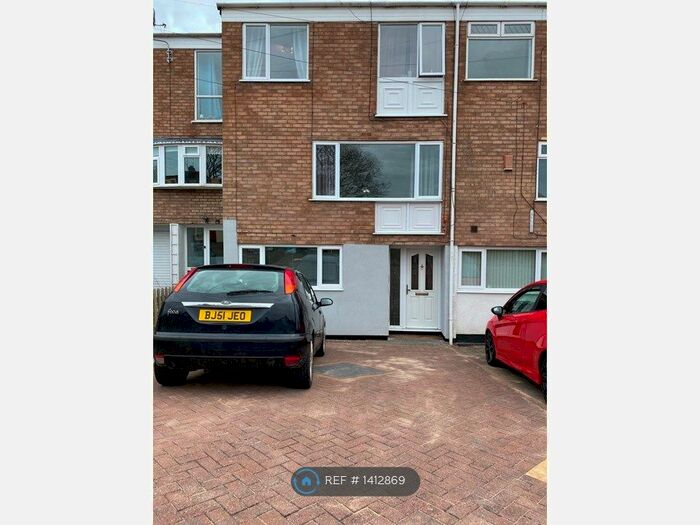 4 Bedroom Terraced House To Rent In Huntlands Road, Halesowen, B63