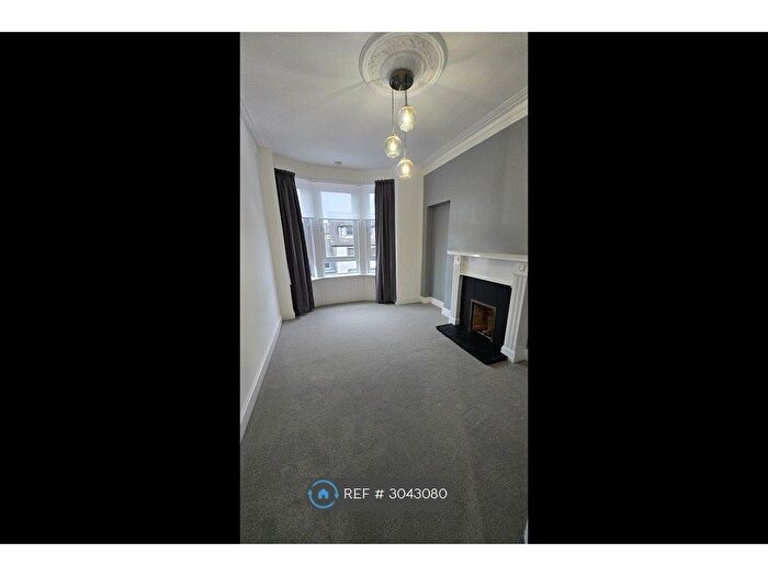 1 Bedroom Flat To Rent In Causeyside St, Paisley, PA1