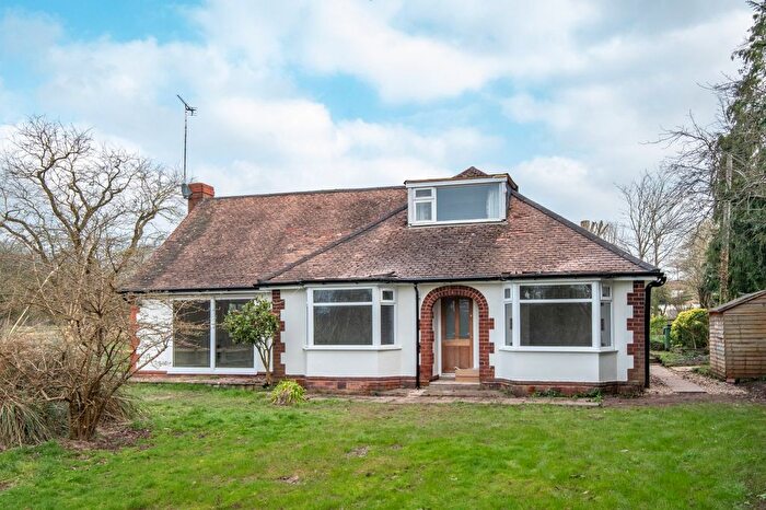 4 Bedroom Bungalow To Rent In Finstall Road, Finstall, Bromsgrove, Worcestershire, B60