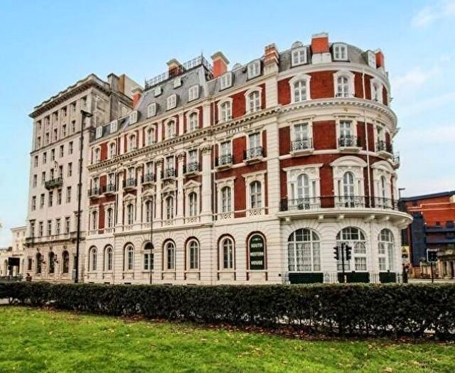 2 Bedroom Flat For Sale In South Western House, Southampton, SO14