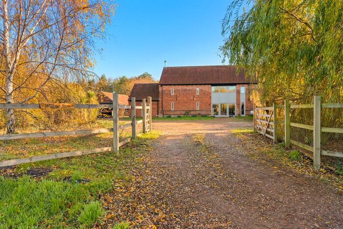 5 Bedroom Barn Conversion For Sale In Honingham, Norwich, NR9