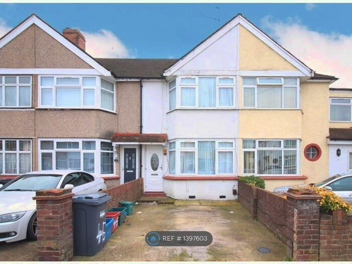 2 Bedroom Terraced House To Rent In Guildford Avenue, Feltham, TW13