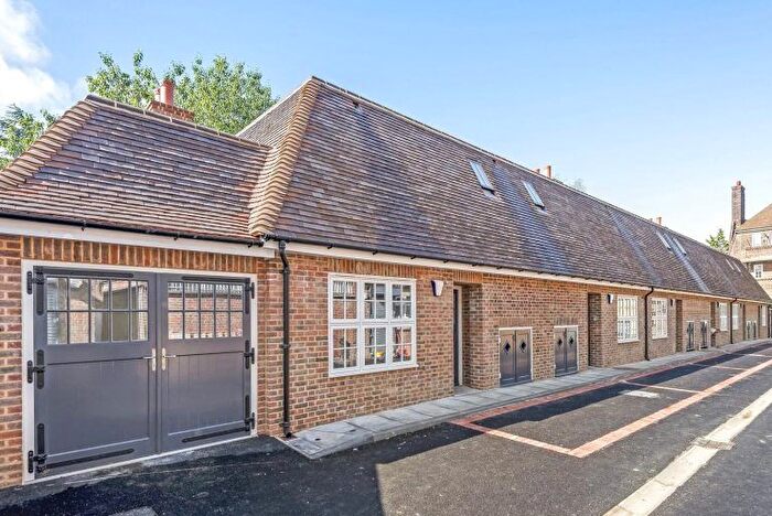 3 Bedroom Cottage To Rent In Bute Mews, London, NW11