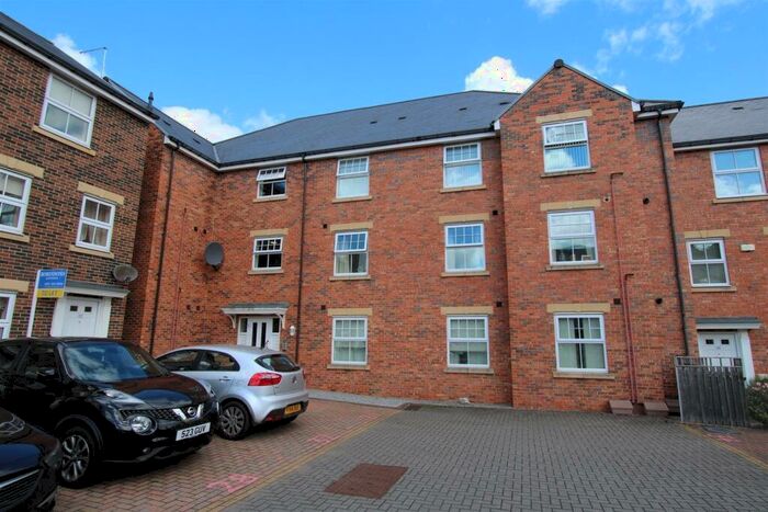 2 Bedroom Flat To Rent In Barrington Close, Framwellgate Moor, DH1