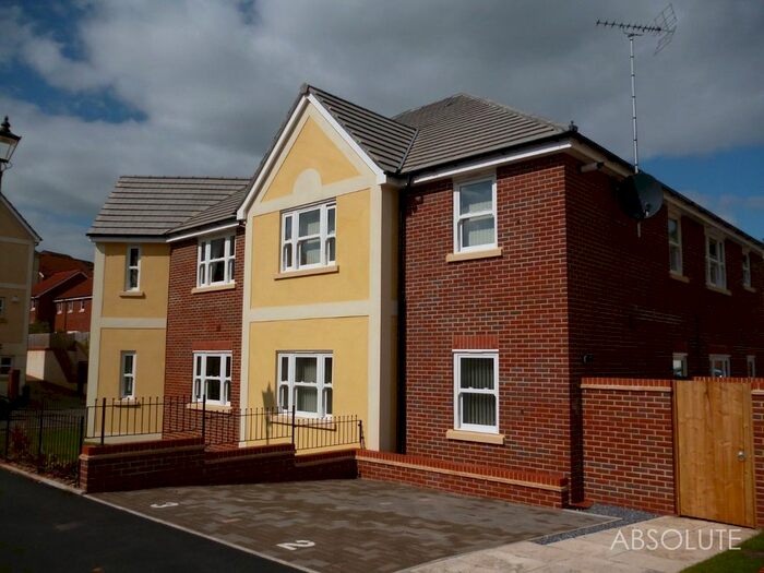 1 Bedroom Flat To Rent In Kingsley Avenue, Torquay, Devon, TQ2