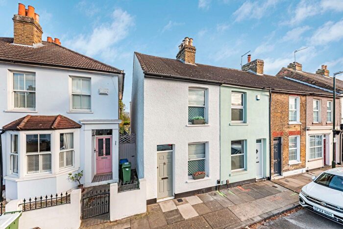 2 Bedroom End Terrace House For Sale In Albert Road, Bexley, DA5