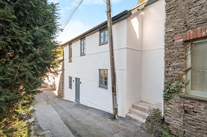 3 Bedroom Detached House For Sale In Back Street, Modbury, PL21