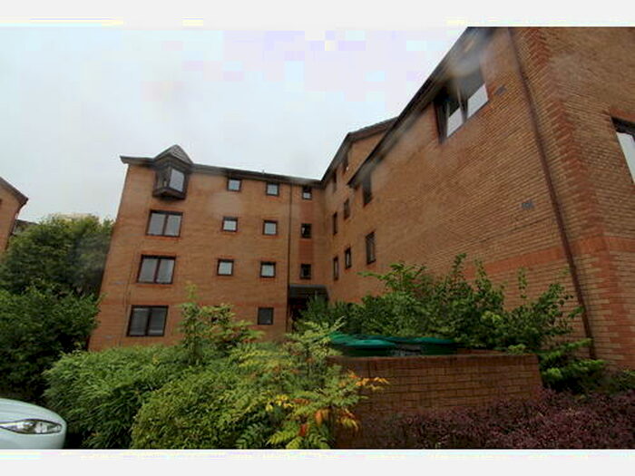 2 Bedroom Flat To Rent In Sheriff Park, Edinburgh, EH6