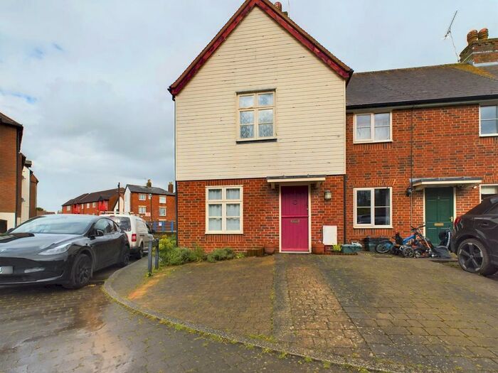 2 Bedroom Property To Rent In The Mews, Back Of Avon, Tewkesbury, GL20