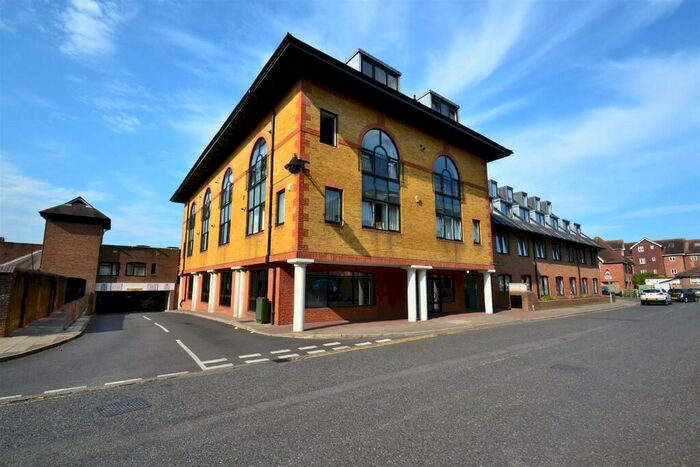 1 Bedroom Apartment To Rent In Consort Way, Horley, Surrey, RH6