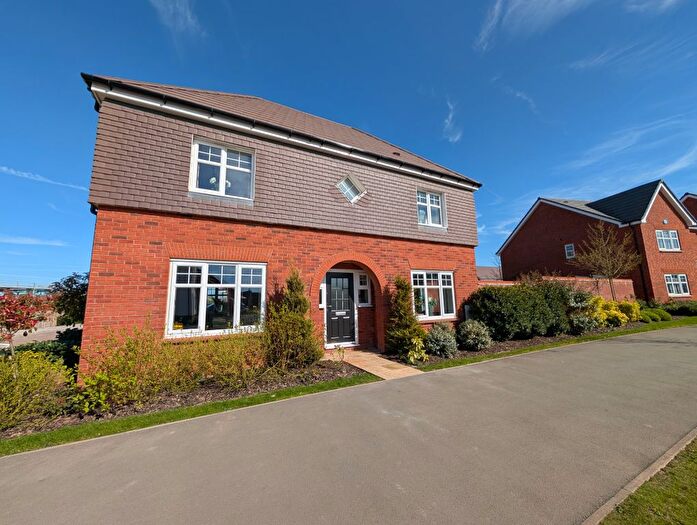 3 Bedroom Detached House For Sale In Hayloft Way, Nuneaton, CV11