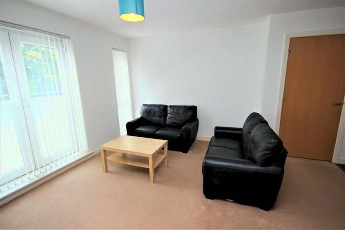 2 Bedroom Flat To Rent In Derwent Street, Salford, M5