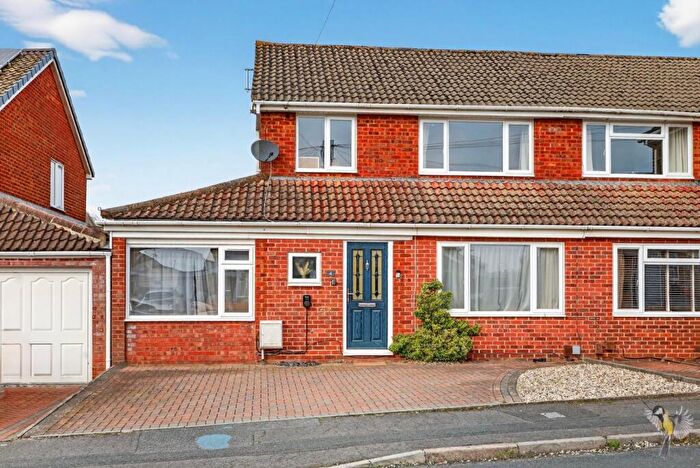 4 Bedroom Semi Detached House For Sale In Sheridan Drive, Royal Wootton Bassett, Wiltshire, SN4