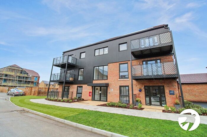 2 Bedroom Flat To Rent In Whitecliff, Alkerden, Ebbsfleet Valley, Swanscombe, DA10