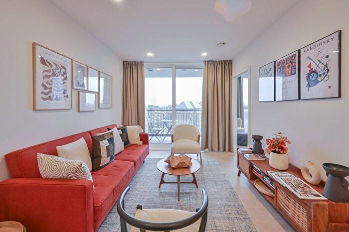 1 Bedroom Flat For Sale In Wyvil Road, Nine Elms, London, SW8