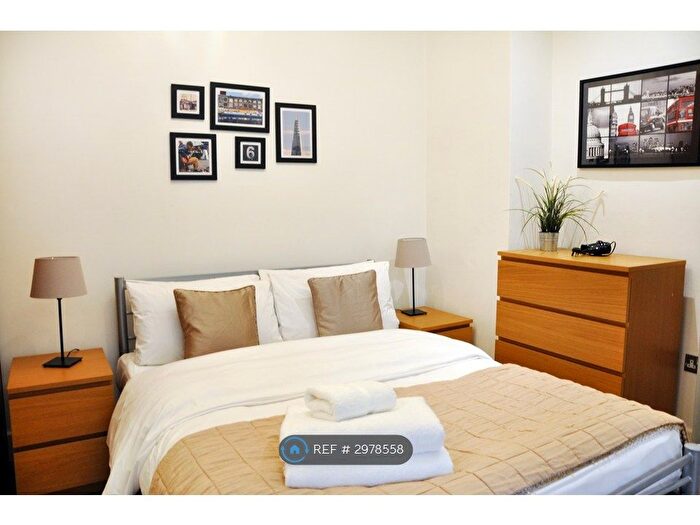 Studio To Rent In Hammersmith Grove, London, W6