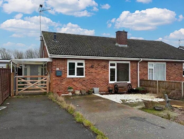 2 Bedroom Semi-Detached Bungalow For Sale In Green Park, Chatteris, PE16