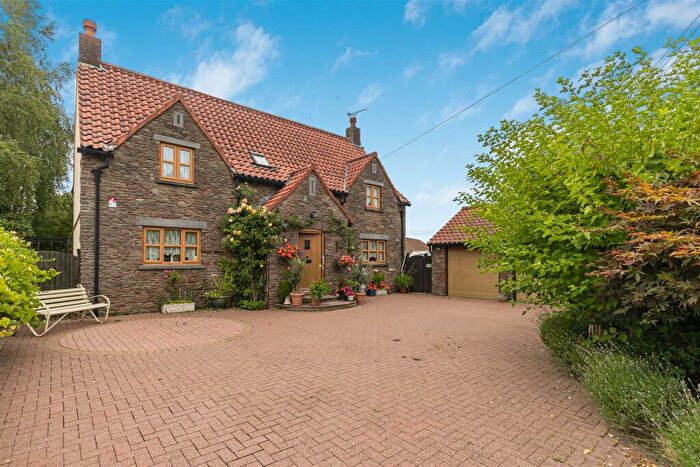 3 Bedroom Detached House For Sale In Church Road, Frampton Cotterell, BS36