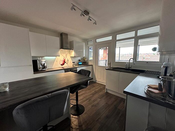 2 Bedroom Flat To Rent In Flat Willow House Huntingdon Green, Derby, Derbyshire, DE21