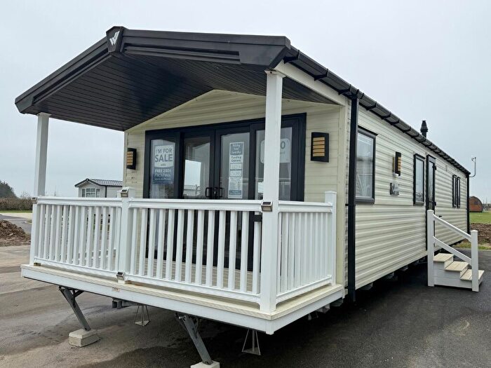 3 Bedroom Caravan For Sale In Brentspool, Bude, EX23