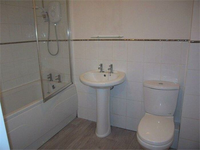 2 Bedroom Apartment To Rent In Whalley Road, Middleton, Manchester, M24