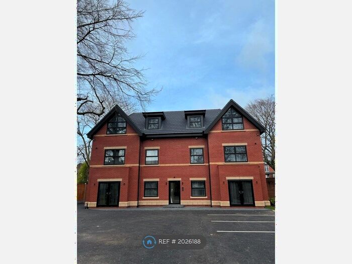 2 Bedroom Flat To Rent In Clothorn Road, Manchester, M20