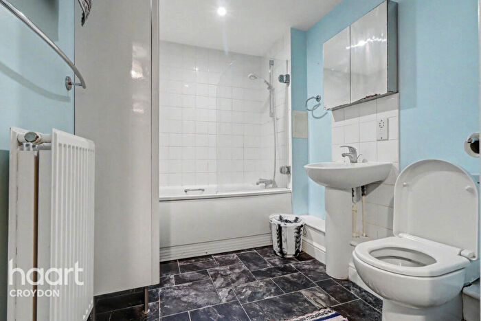 2 Bedroom Flat For Sale In Campbell Road, Croydon, CR0