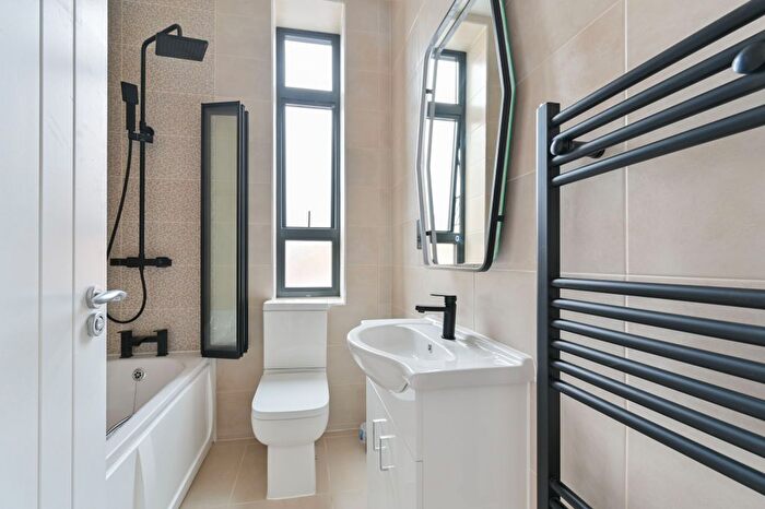 1 Bedroom Flat To Rent In Upper Tooting Road, London, SW17