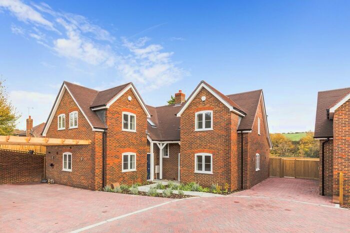 3 Bedroom Semi-Detached House For Sale In Forge Close, Pyecombe, BN45
