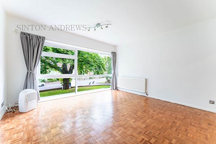 2 Bedroom Flat To Rent In Oak Tree Close, Ealing, W5