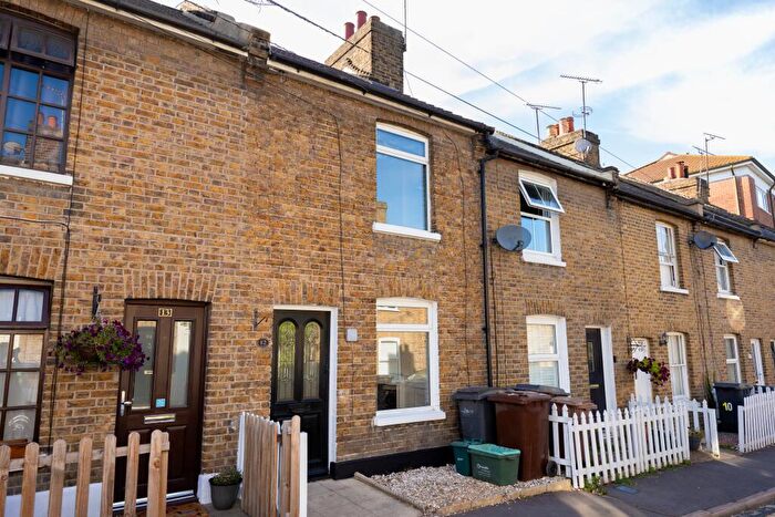 2 Bedroom Terraced House To Rent In Roman Road, Old Moulsham, Chelmsford, Essex, CM2