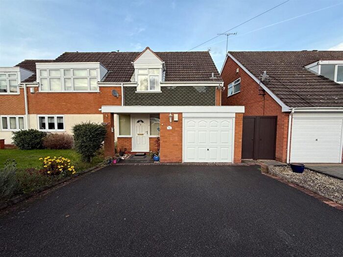 3 Bedroom Semi Detached House For Sale In Harvine Walk, Norton, Stourbridge, DY8