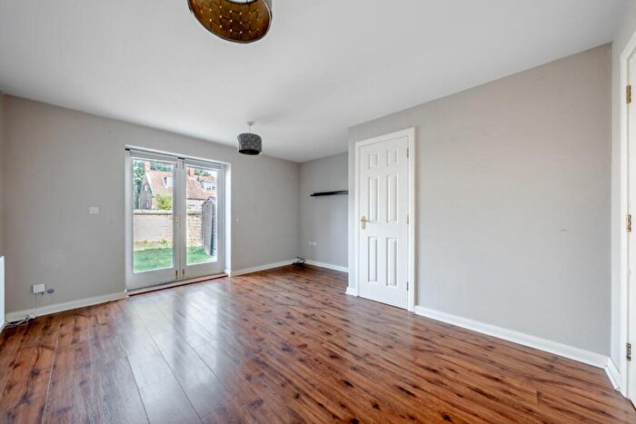 3 Bedroom Town House For Sale In St Joseph's Street, Tadcaster, LS24